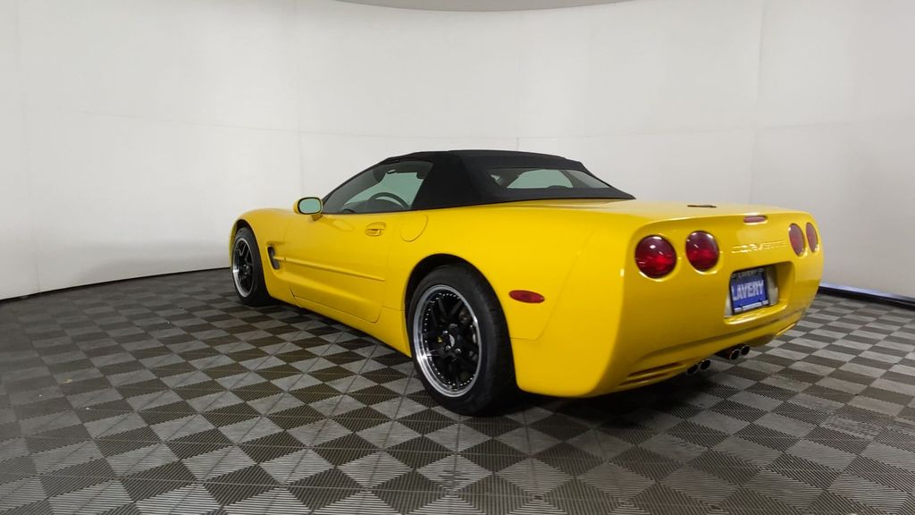 2004 Chevrolet Corvette Base 6