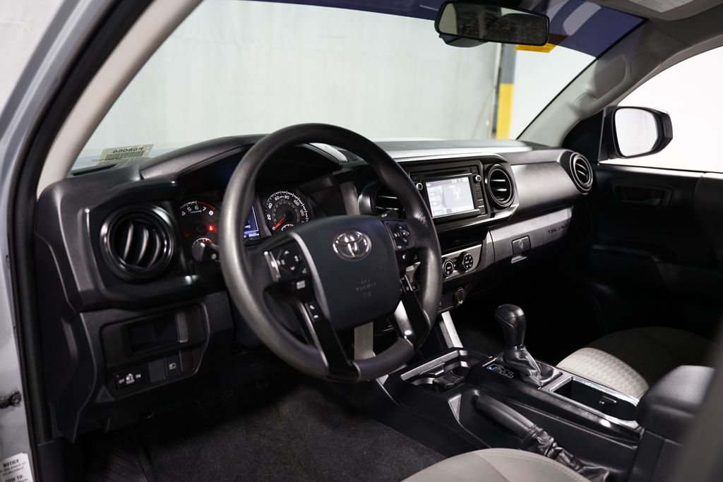 2019 Toyota Tacoma SR 11