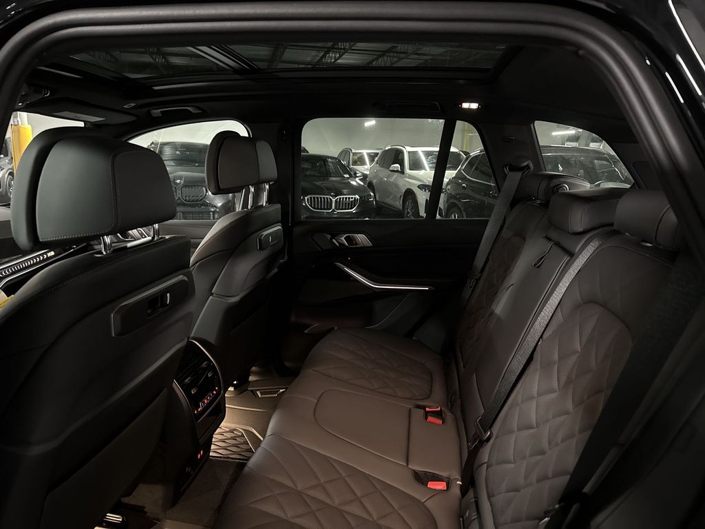 Thumbnail: 2026 BMW X5 - 23