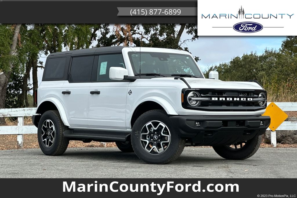 2026 Ford Bronco Outer Banks
