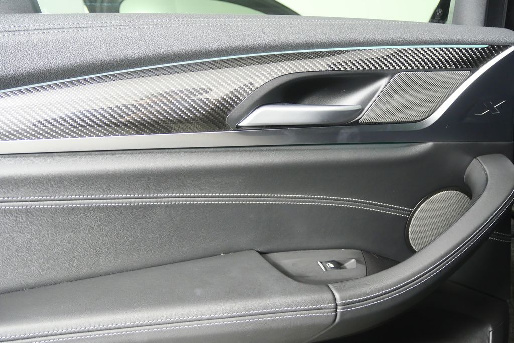 Thumbnail: 2022 BMW X4 - 15