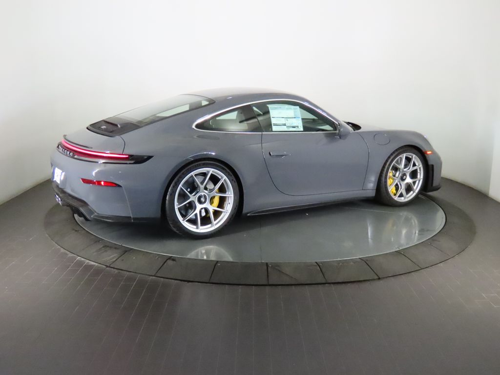 Thumbnail: 2026 Porsche 911 - 7