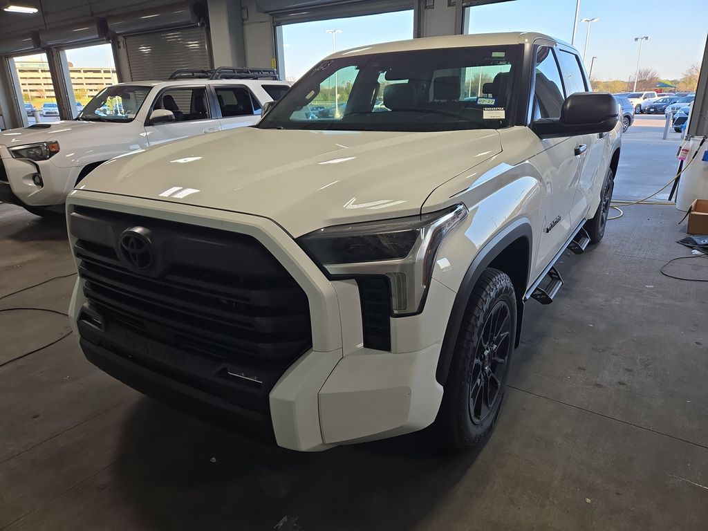 2025 Toyota Tundra SR5 CrewMax Cab RWD