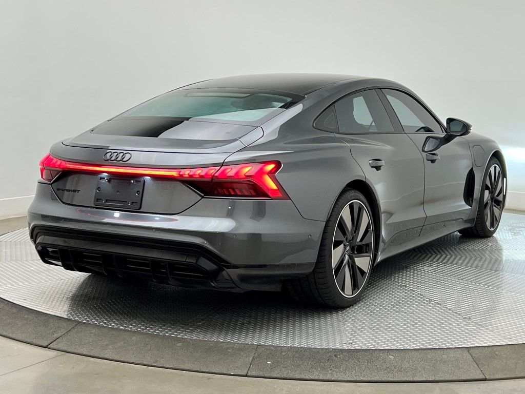 Thumbnail: 2023 Audi e-tron GT - 5