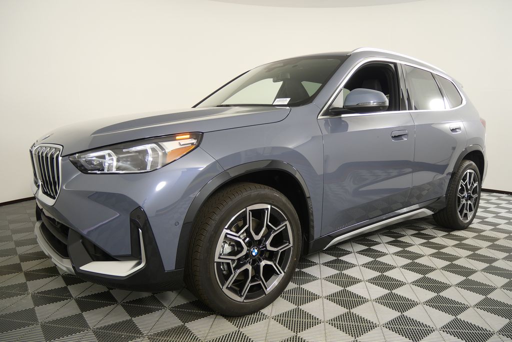 Thumbnail: 2025 BMW X1 - 8