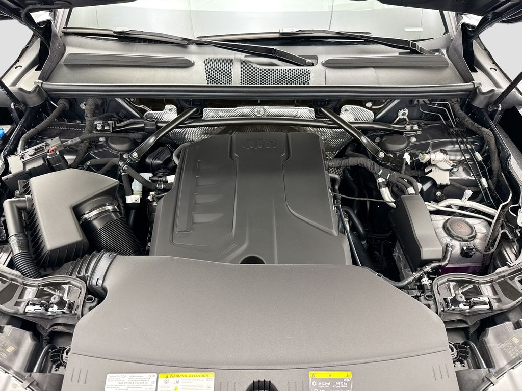 Thumbnail: 2025 Audi Q5 - 28