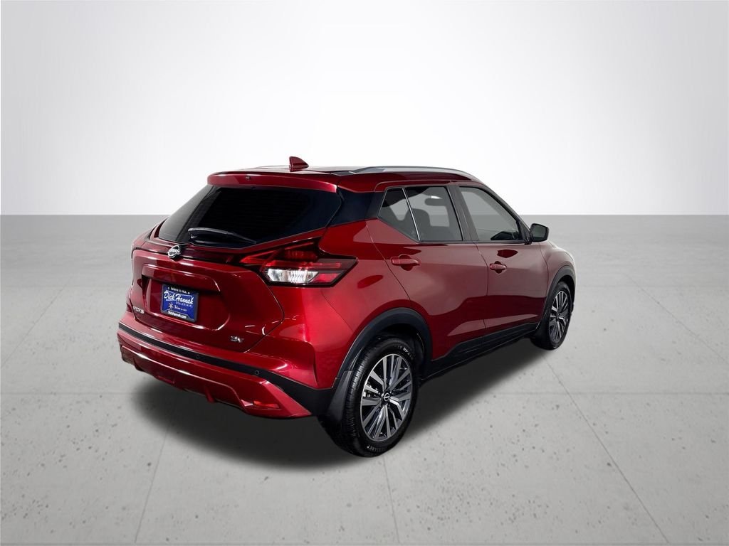 2022 Nissan Kicks SV