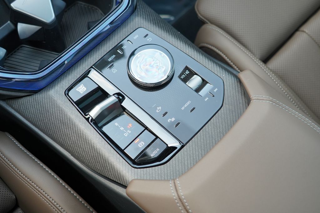 Thumbnail: 2026 BMW X3 - 17