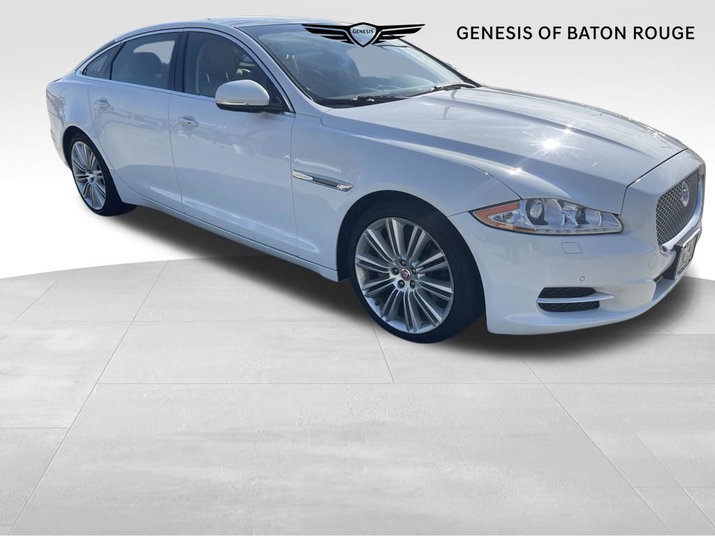 Polaris White 2015 Jaguar XJ-Series Sedan Rear-Wheel Drive 8-Speed Automatic
