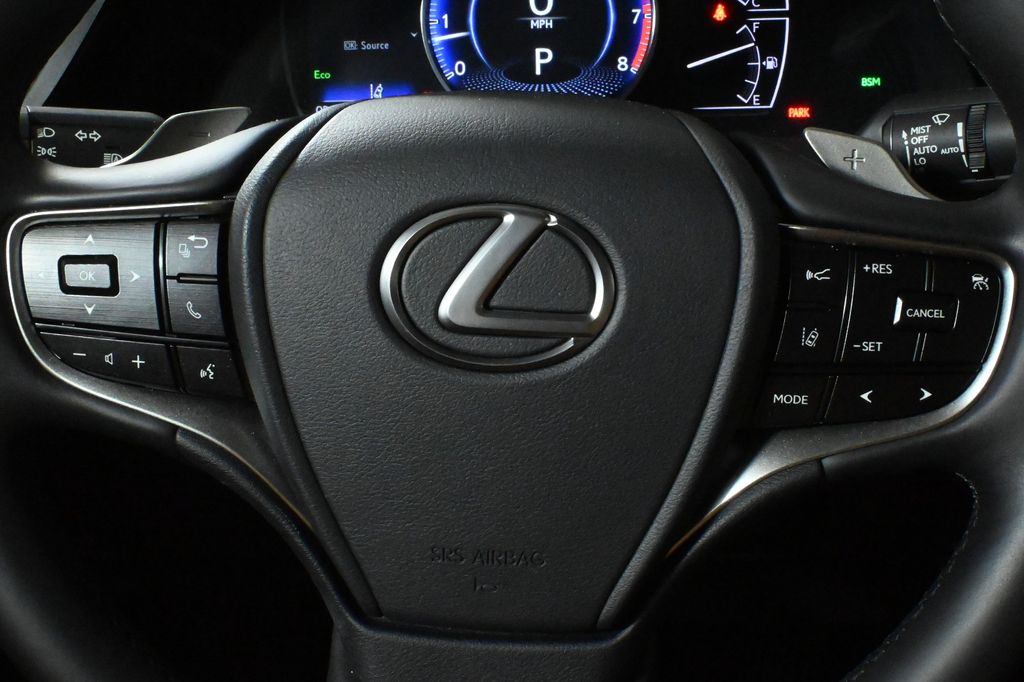 Thumbnail: 2025 Lexus ES - 19