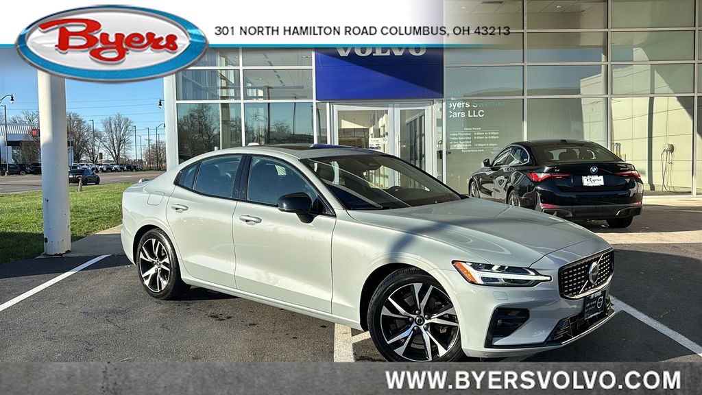 2025 Volvo S60 B5 Core AWD