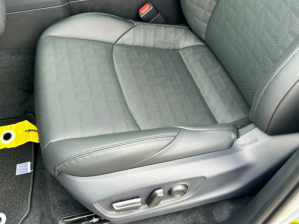 2025 Toyota Tacoma TRD Off-Road 19