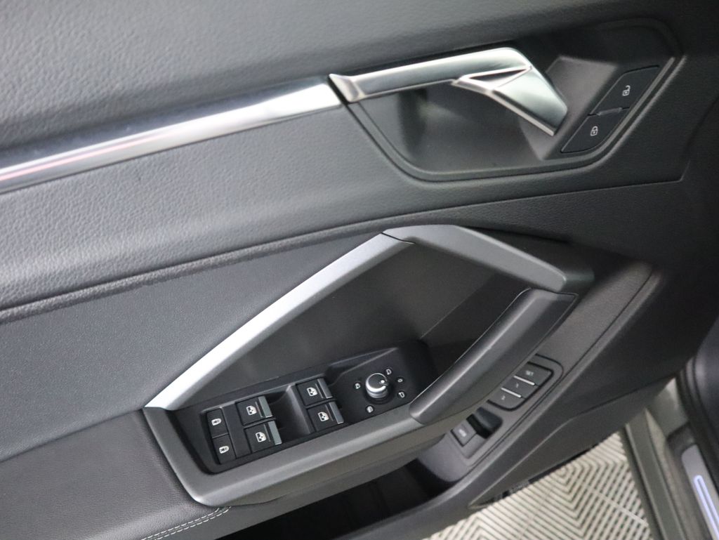 Thumbnail: 2022 Audi Q3 - 24