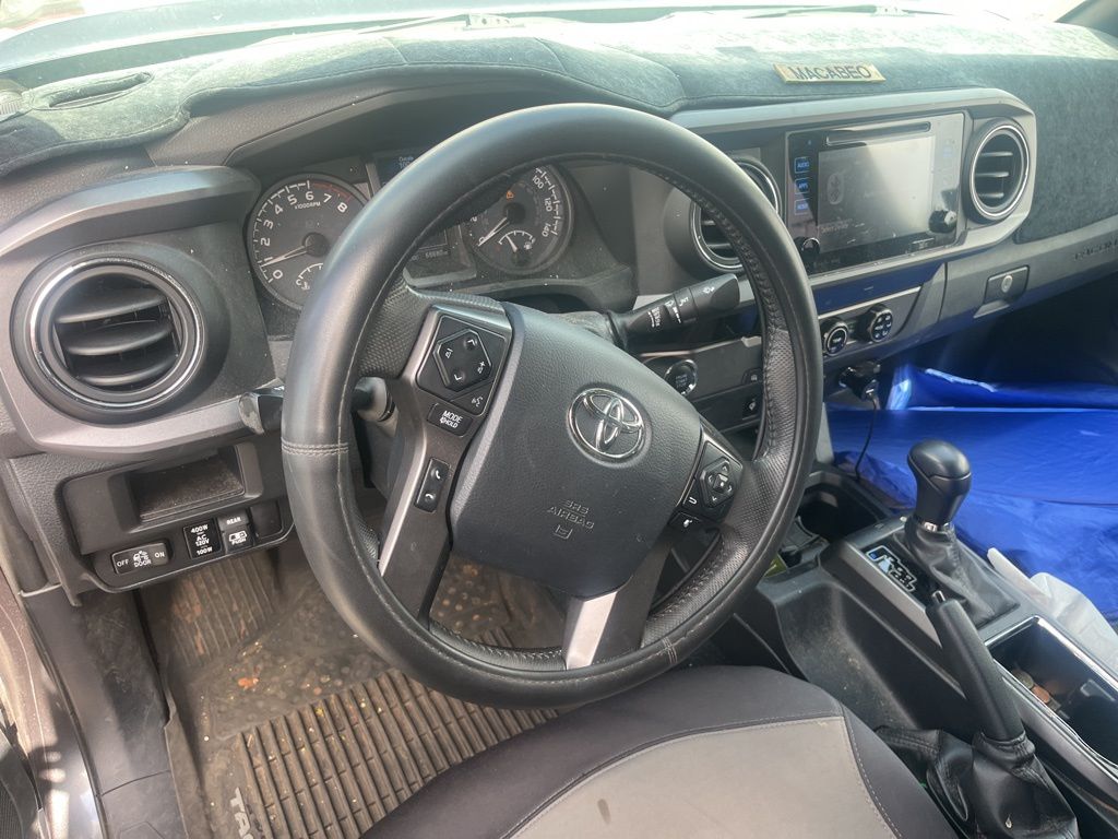 2017 Toyota Tacoma TRD Sport 4