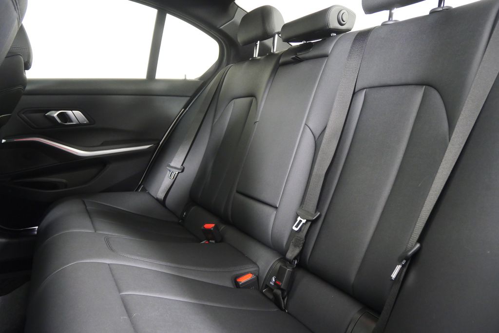 Thumbnail: 2021 BMW 3 Series - 16