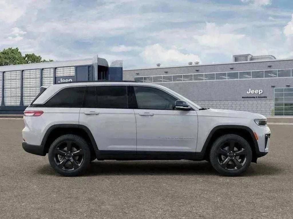 New 2026 Jeep Grand Cherokee SUV