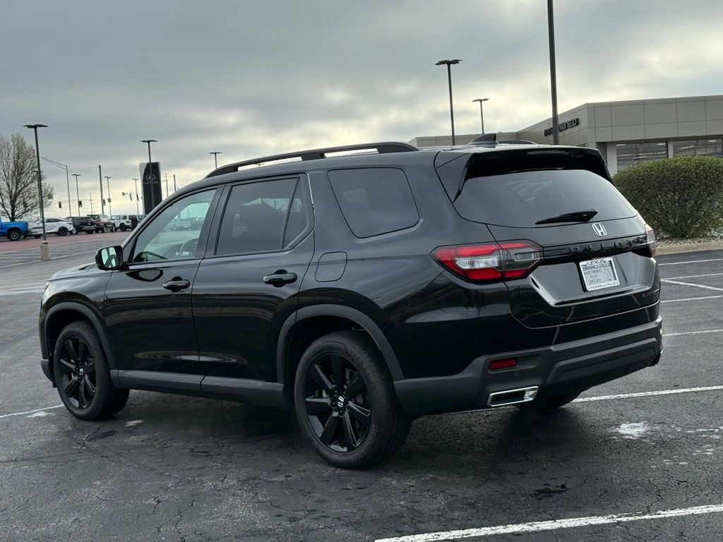 View vehicle photo 7