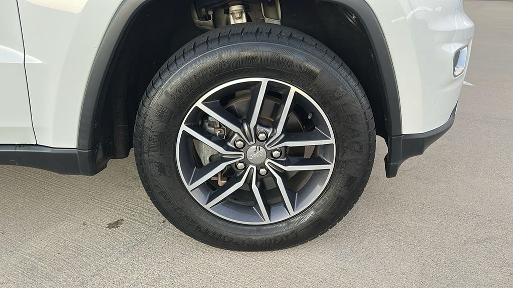 2018 Jeep Grand Cherokee Limited White at Shottenkirk Kia Fort Bend