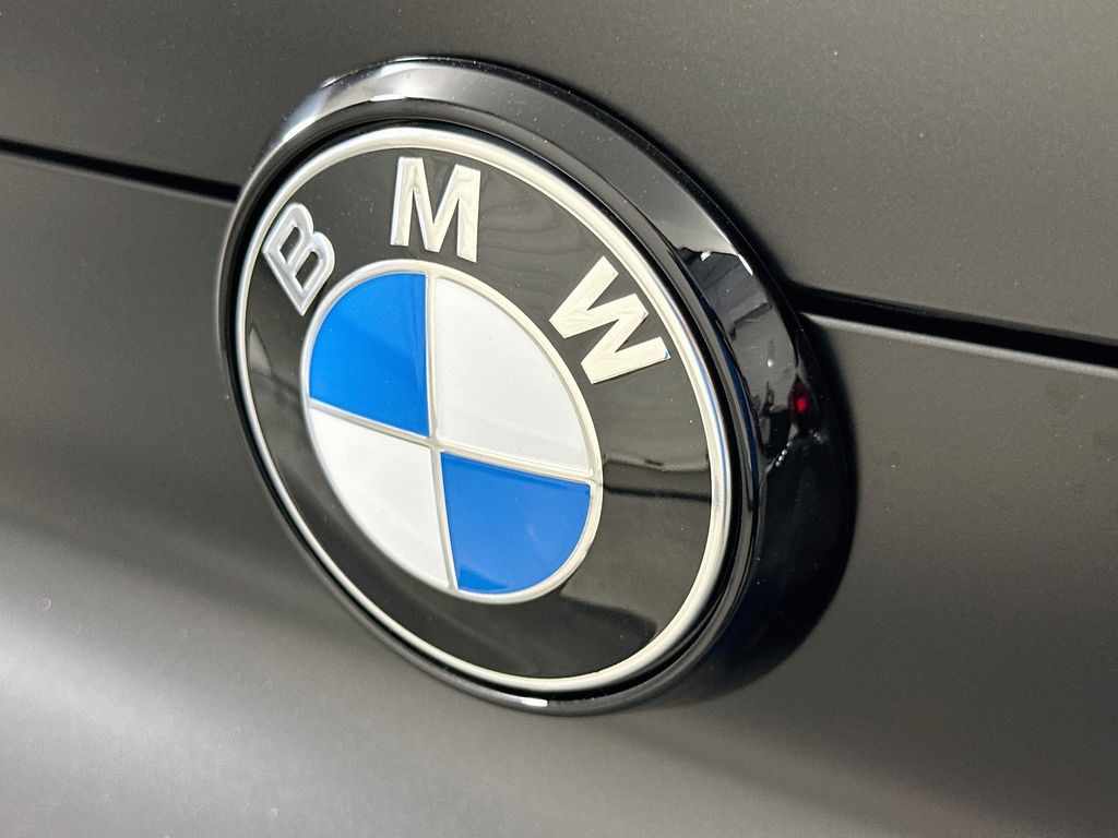 Thumbnail: 2027 BMW X6 - 22