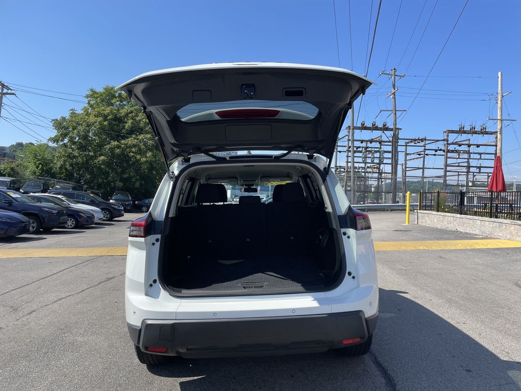 Used 2024 Nissan Rogue SUV