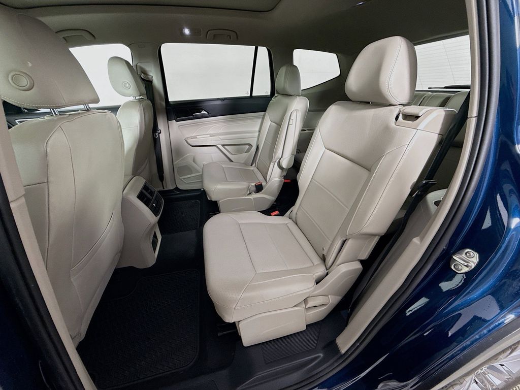 Thumbnail: 2021 Volkswagen Atlas - 25