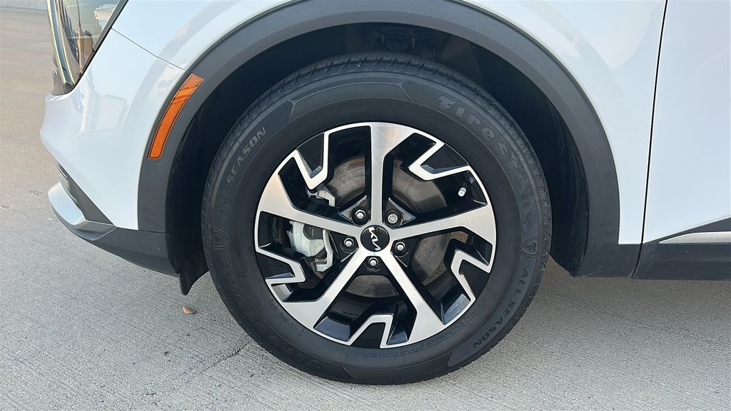 2023 Kia Sportage EX White at Community Kia