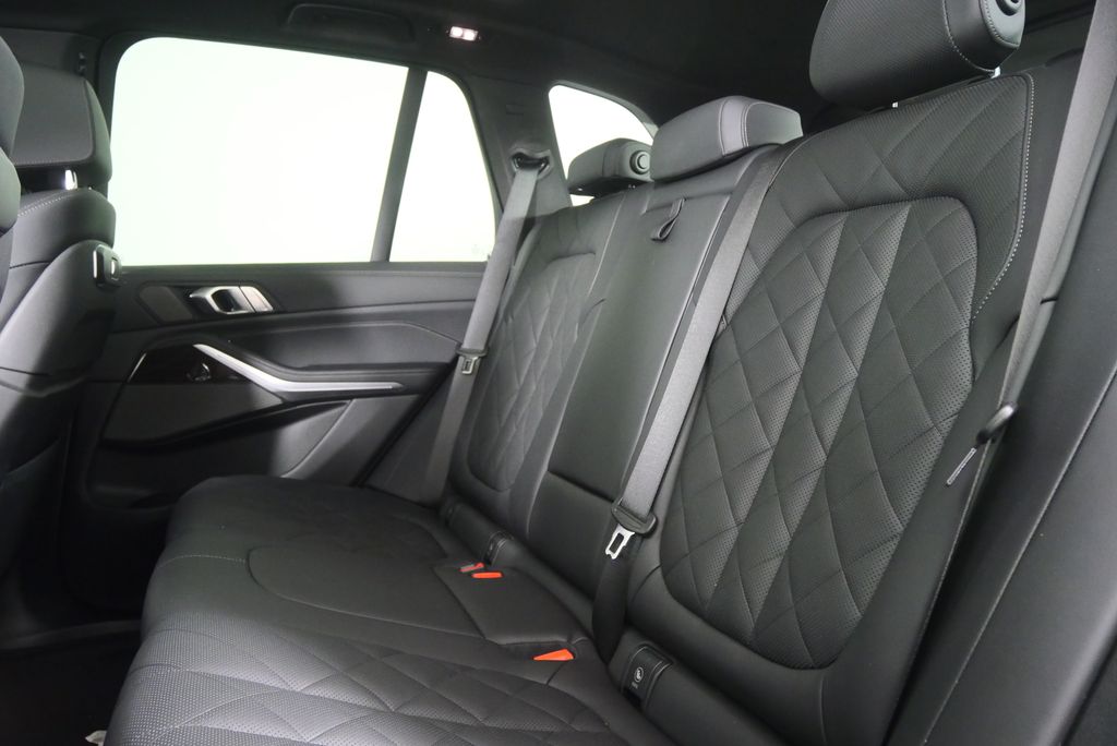 Thumbnail: 2026 BMW X5 - 15