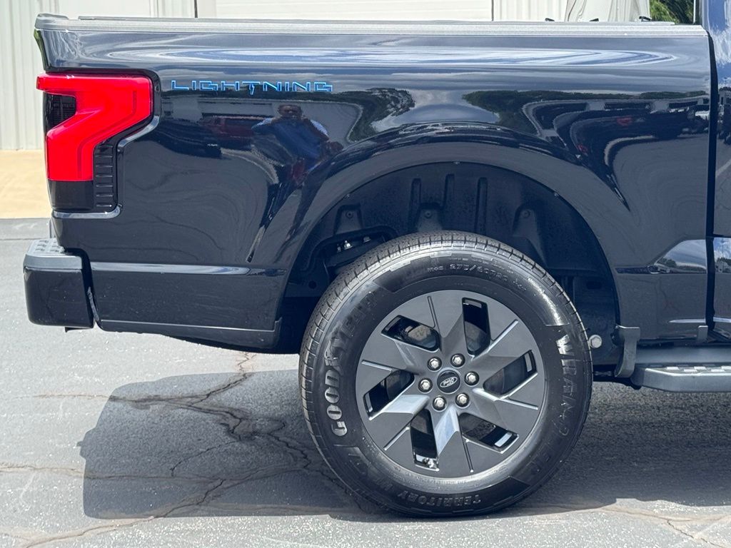 FordF-150 Lightning47