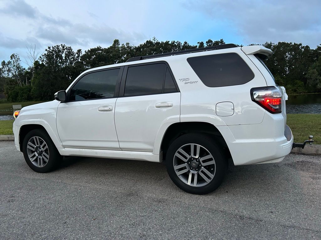 Thumbnail: 2022 Toyota 4Runner - 3