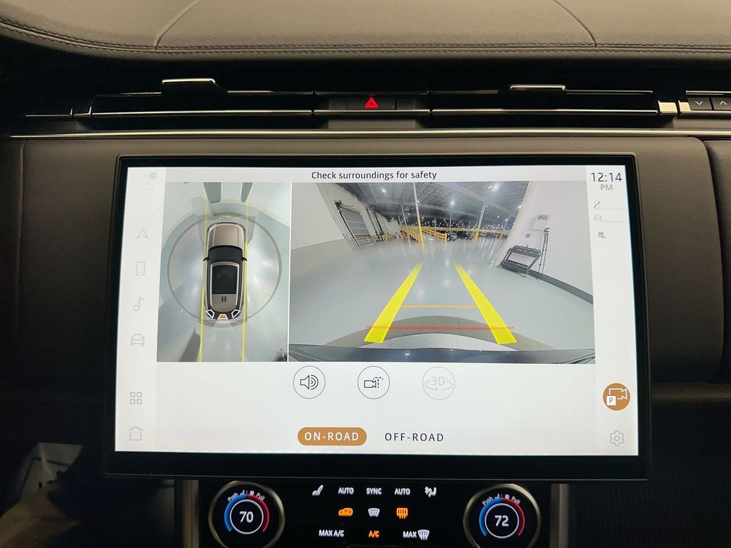 2023 Land Rover Range Rover SE 18