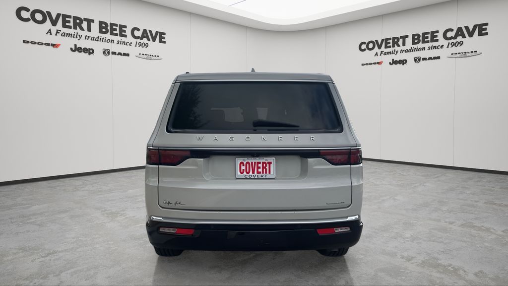 Used 2022 White Jeep Series II image 8