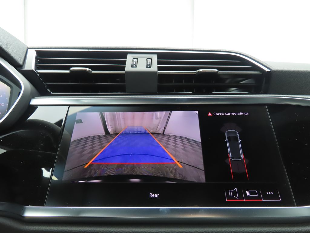 Thumbnail: 2025 Audi Q3 - 16