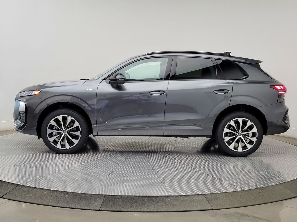 Thumbnail: 2026 Audi Q3 - 3