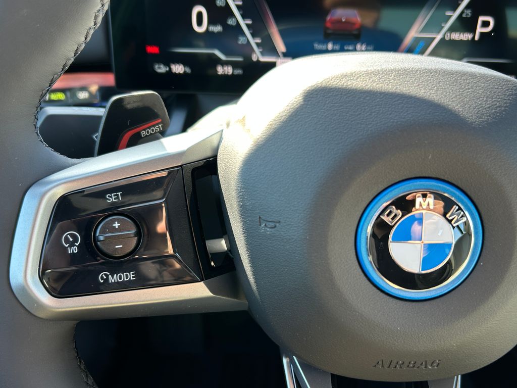 2025 BMW i5 eDrive40 19
