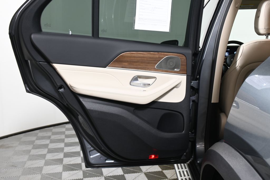 Thumbnail: 2023 Mercedes-Benz GLE - 31