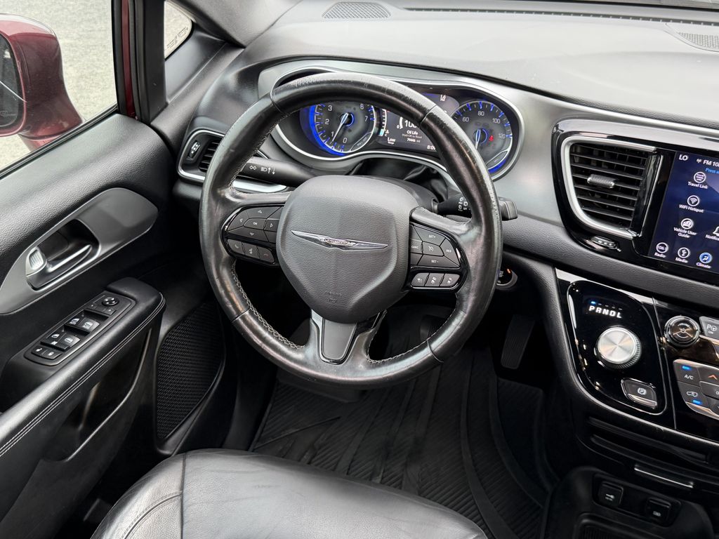used 2019 Chrysler Pacifica car, priced at $15,392