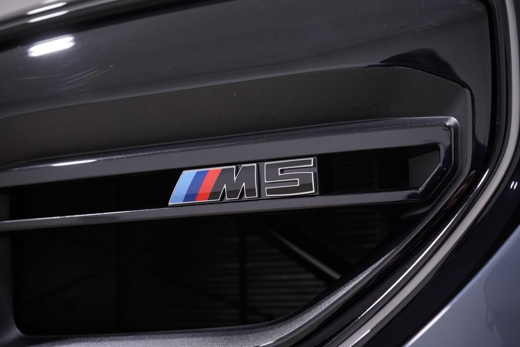 2025 BMW M5 Base 3