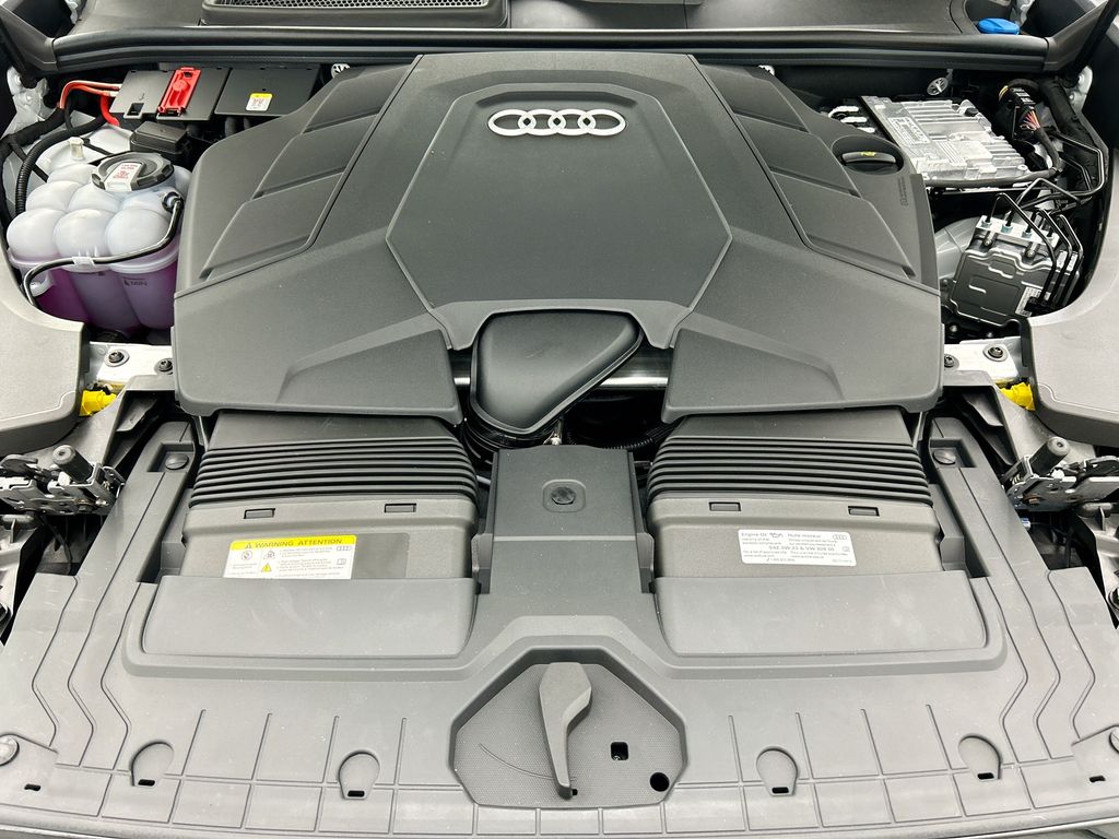 Thumbnail: 2026 Audi Q8 - 28