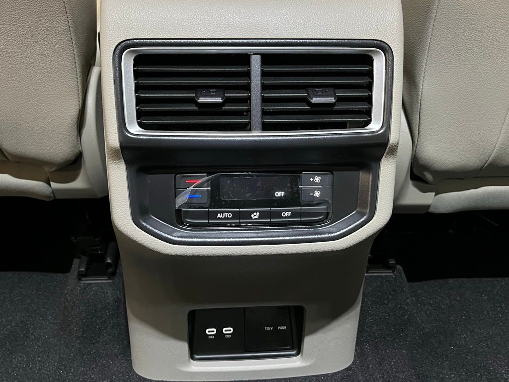 2026 Volkswagen Atlas SE w/Tech - Photo 24