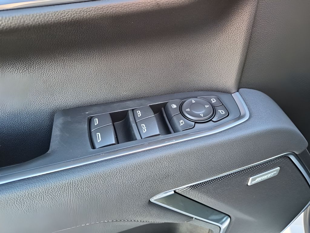 New 2026 White GMC SLT image 28