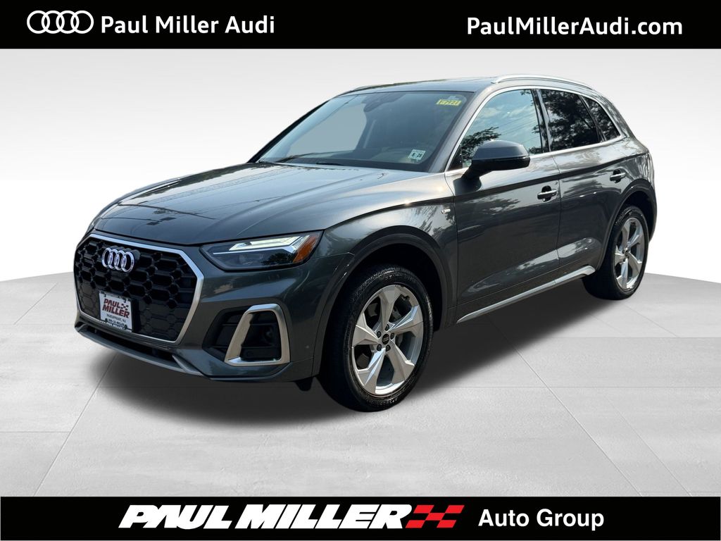 Daytona Gray Pearl Effect 2023 Audi Q5 SUV / Crossover All-Wheel Drive 7-Speed Automatic