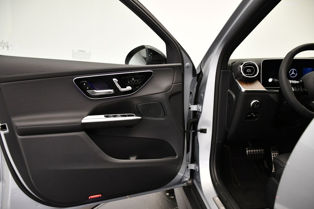 Thumbnail: 2026 Mercedes-Benz GLC - 31