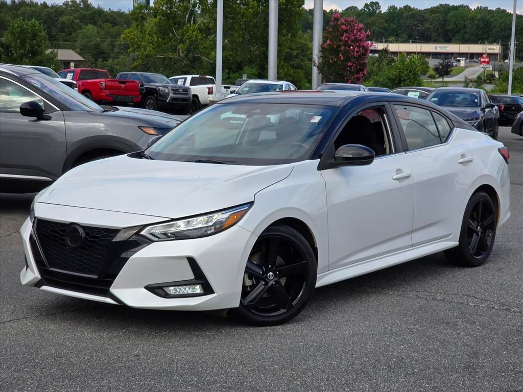 Aspen White Tricoat/Super Black 2022 Nissan Sentra Sedan Front-Wheel Drive Continuously Variable Transmission