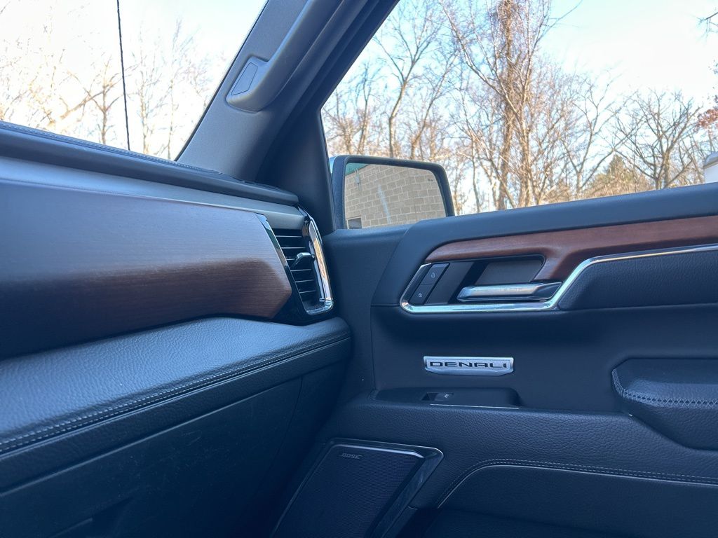 Thumbnail: 2023 GMC Sierra 1500 - 19