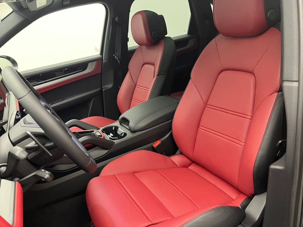 Thumbnail: 2026 Porsche Cayenne - 5