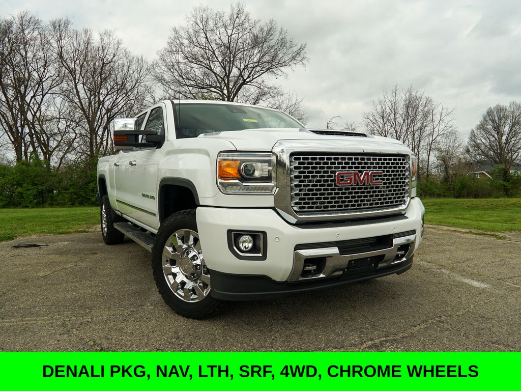 Summit White 2017 GMC Sierra 2500HD Denali Crew Cab SB 4WD Pickup Truck Four-Wheel Drive 6-Speed Automatic