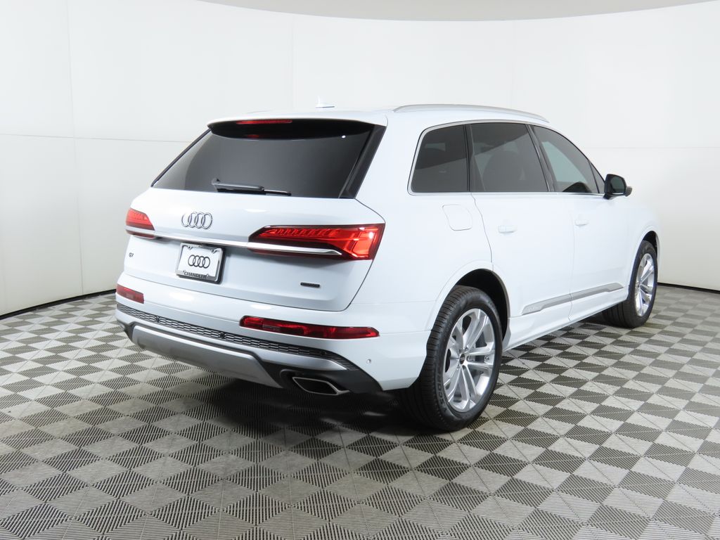 Thumbnail: 2025 Audi Q7 - 6