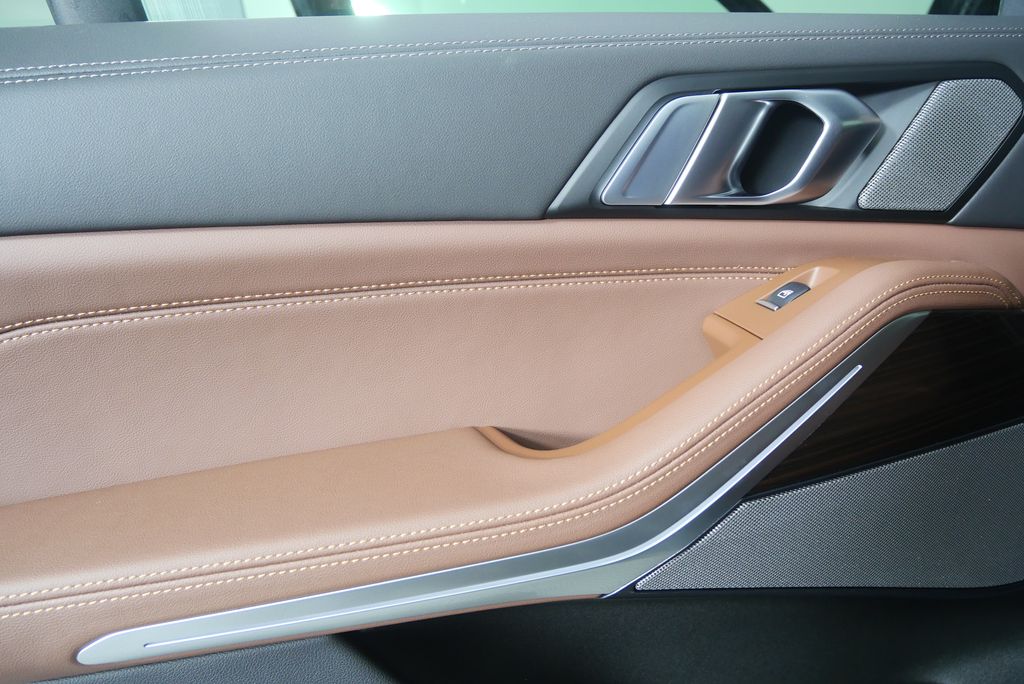 Thumbnail: 2026 BMW X5 - 14