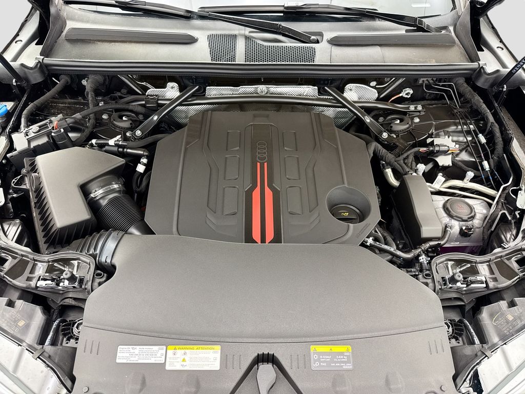 Thumbnail: 2025 Audi SQ5 - 28