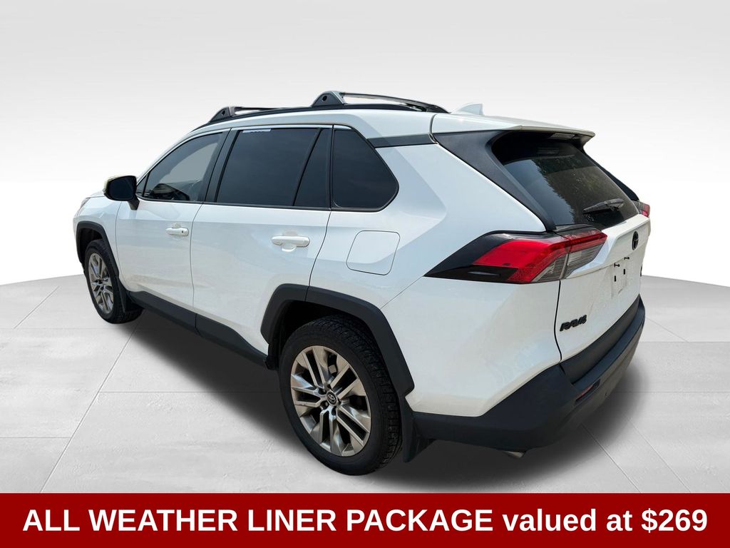2019 Toyota RAV4 XLE Premium - Image 4